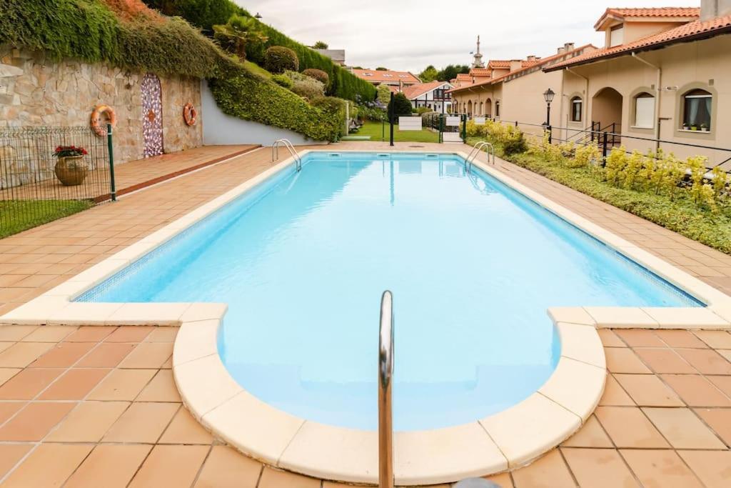 Casa De Las Flores - Apartamento Con Jardin Privado Frente A La Playa De Comillas Exterior foto